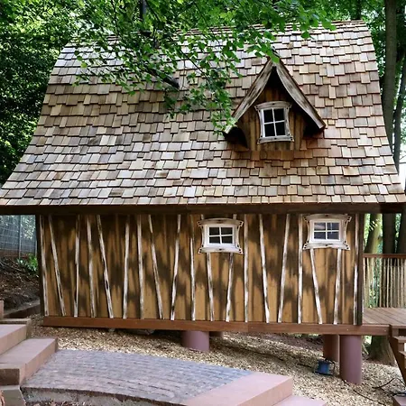Lodge Hexenhaeuschen Am Waldrand Annweiler am Trifels