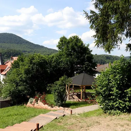Lodge Hexenhaeuschen Am Waldrand *