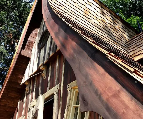 Hexenhaeuschen Am Waldrand אכסניה אנוויילר אם טריפלס